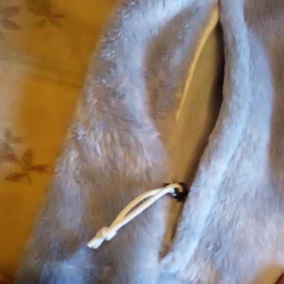 North Face Osito EUC small Woman's: 38"  Silver / Grey - Picture 7 of 12